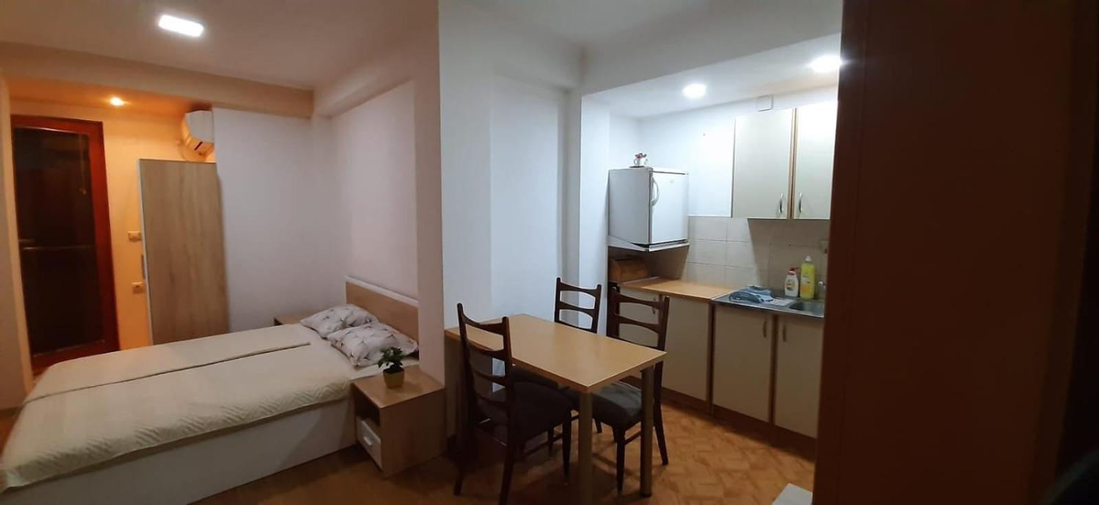 Apartment Riki 3 Near Bus Station Οχρίδα Δωμάτιο φωτογραφία